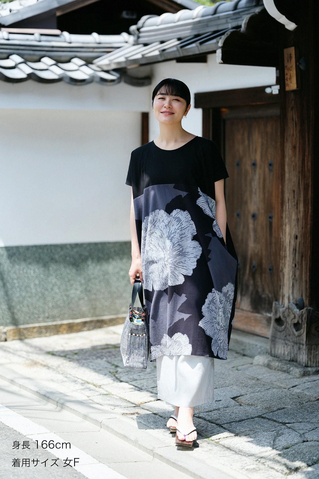 24177R 高島縮　長方形衣　貫頭衣 坂尾織物　楊柳　シボ　プルオーバー SOU・SOU着衣 高島縮 長方形衣（ちょうほうけい）- 高島縮を使用